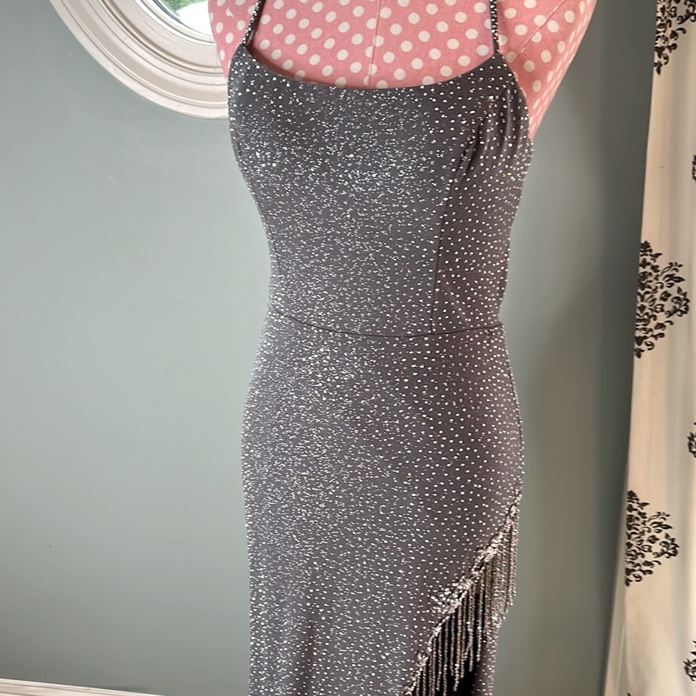 Vienna Prom Dress Size 6 - Picture 4 of 13
